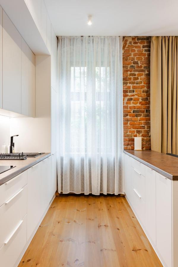 Two Bedroom Very Berry Apartment In Poznan With Desk By Noclegi Renters Luaran gambar